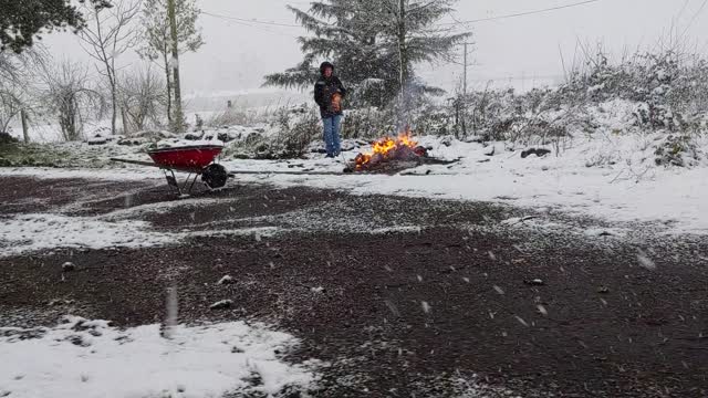 Jackson Oregon snow fire