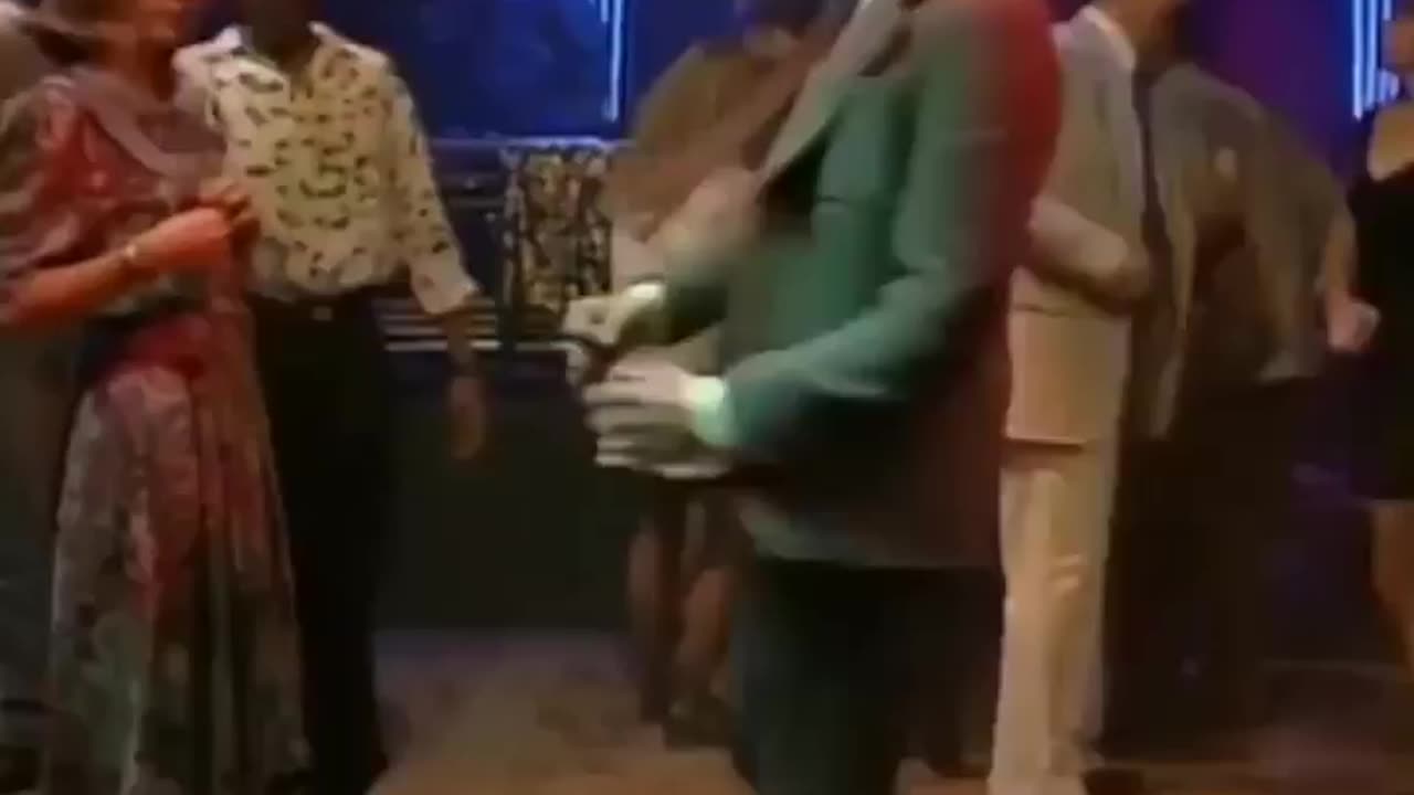 MR BEAN FUNNY MOVEMENTS