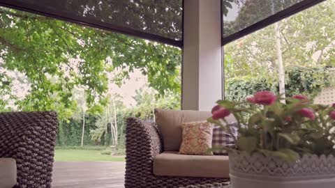 Customer Ariane Reviews Her New Motion Blinds from Australian Outdoor Living Testimonial