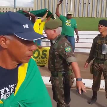 A esquerda comunista brasileira inicia os ataques