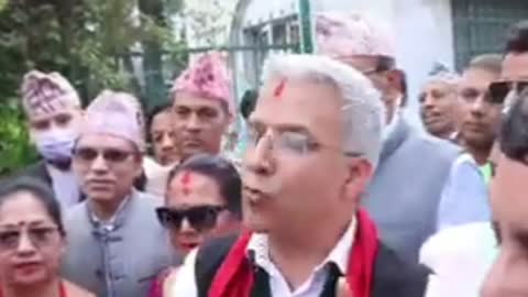 दलबलसहित राजेन्द्र लिङ्देनले झापामा गरे उम्मेदवारी दर्ता,काठमाडौमा मिश्रको गर्जन जालो तोडेरै