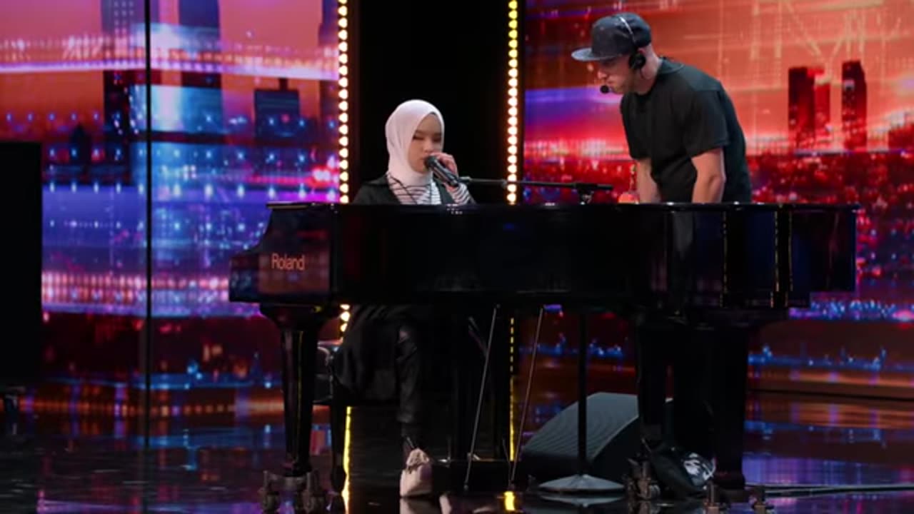 Meet Simon Cowell's Golden Buzzer, Putri Ariani!