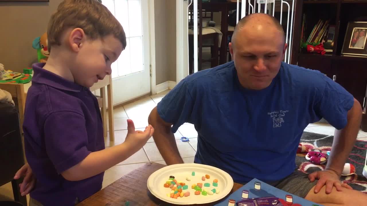 Toddler outsmarts dad at jellybean game