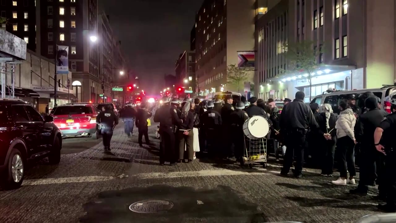 NYPD arrests protesters at Columbia University