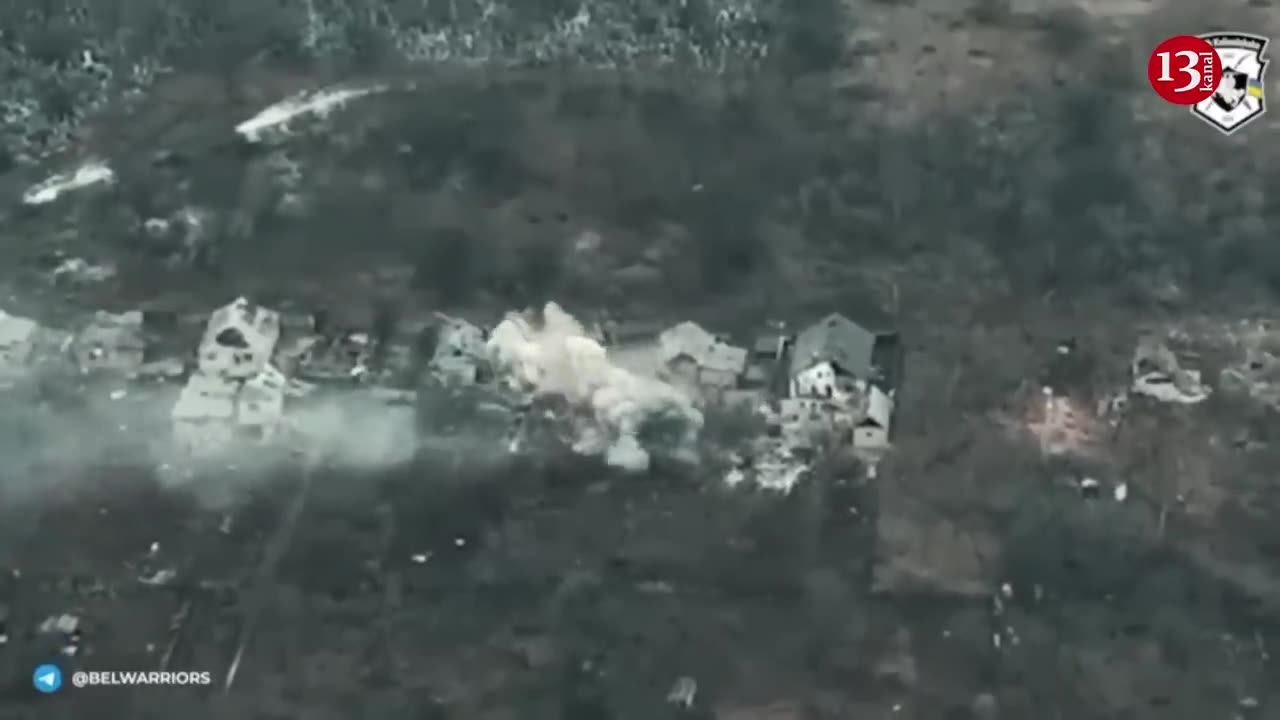Belarusian volunteers fired at Russian fighters carrying equipment from a long distance in Bakhmut