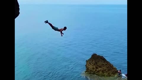 incredible jump 😱😱😱