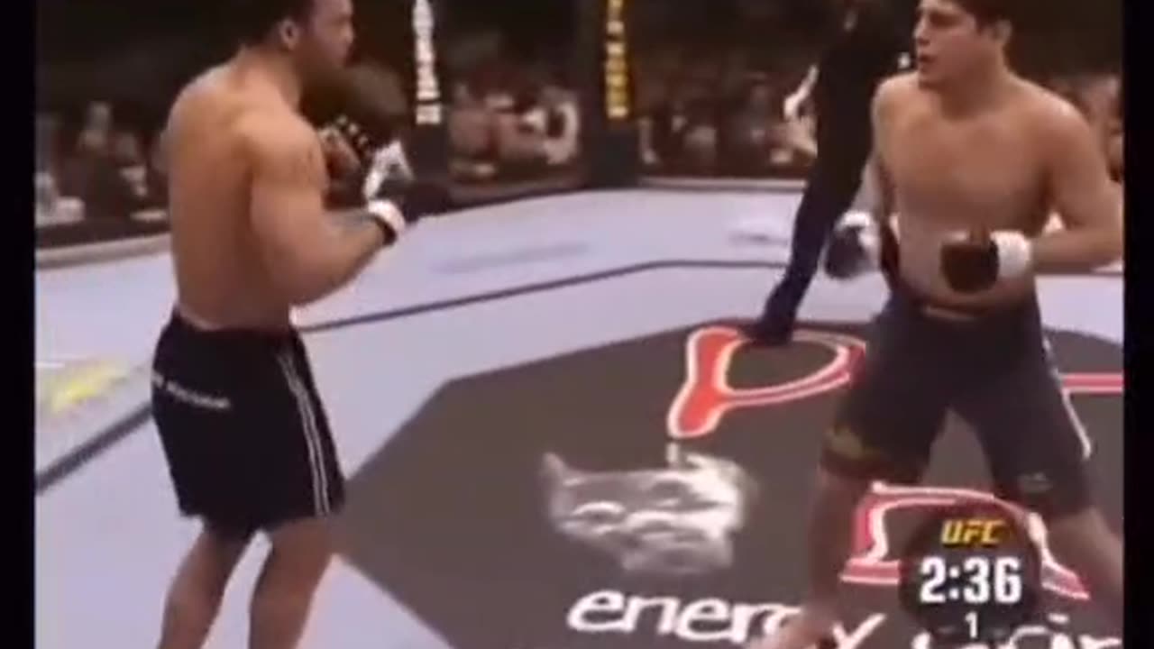 Nick Diaz vs Lawler