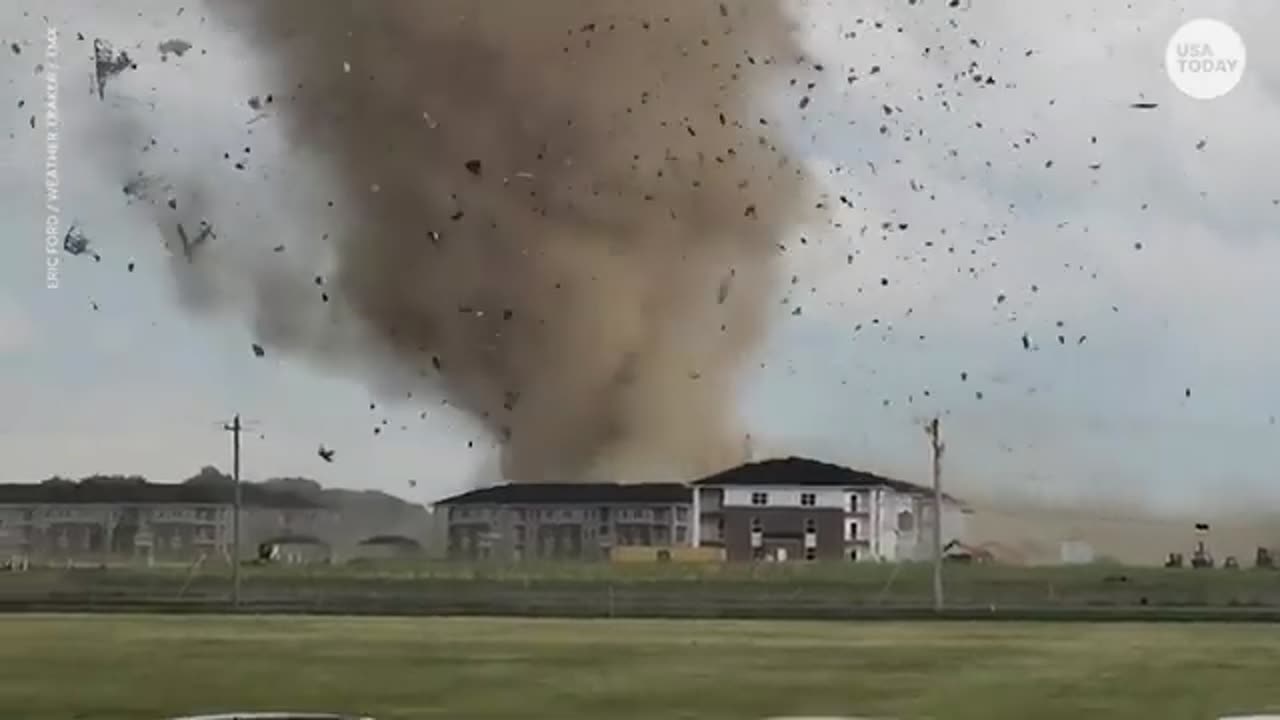 Tornado rips through homes and neighborhoods | USA TODAY