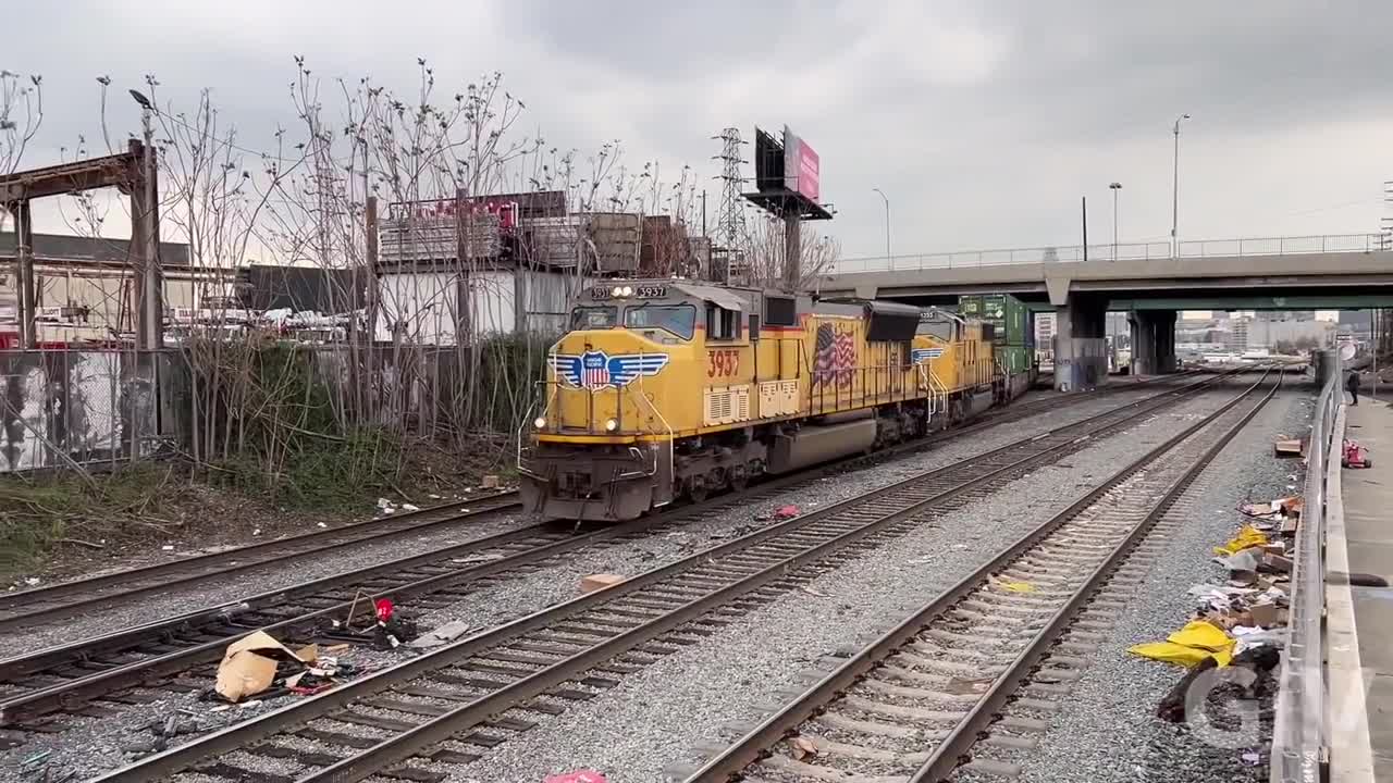 Update|Thousands of Amazon,Ups packages stolen from Cargo Trains..Part 2 ...WOW