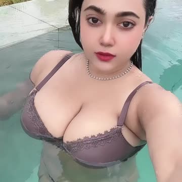 ‎Call Me Sherni Having Fun In Infinity Pool 😍 | Lovely Ghosh Trip To Goa ❤️‍🔥