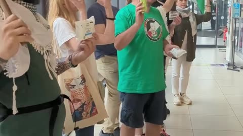 BDS direct action at Lidl, Andytown yesterday