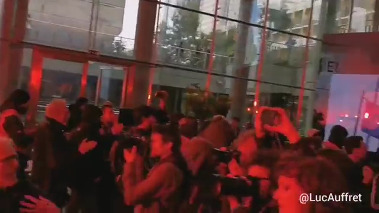 Breaking - France Paris Stock Exchange taken over by Protesters.