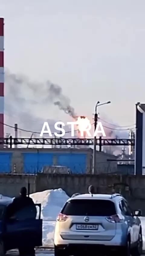 Causing carbon dioxide by attacking a Russian oil factory, while fighting for globalism
