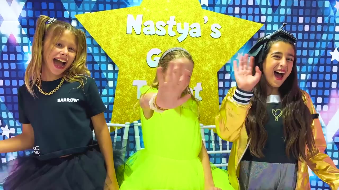 Nastya and her friends decorate playhouses and other adventures of friends