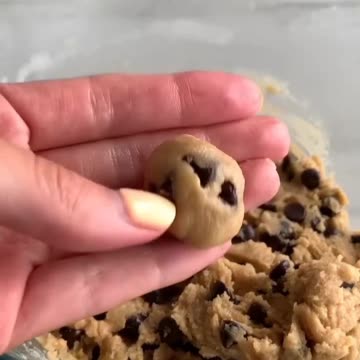 Why did these viral chocolate chip cookies🍪 🤔🤔??
