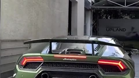 Lamborghini Aventador