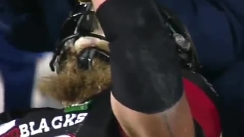 He really chugged a beer after the touchdown 😱😂 #sports