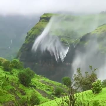 Strong winds create a reverse waterfall in Maharashtra, India