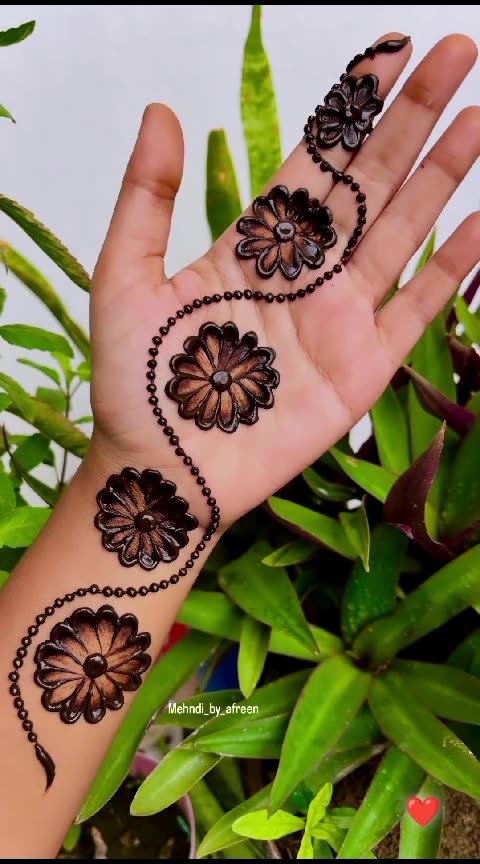 DIY Mehandi Design