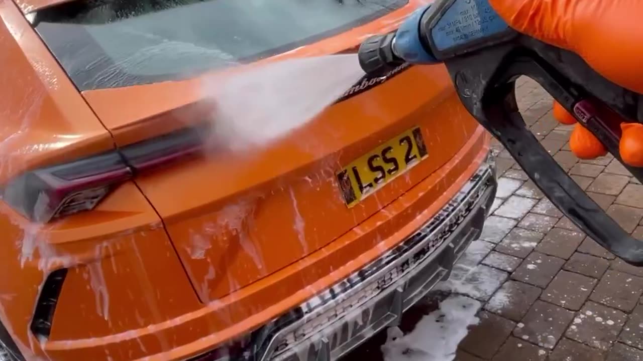 Lamborghini urus cleaning asmr