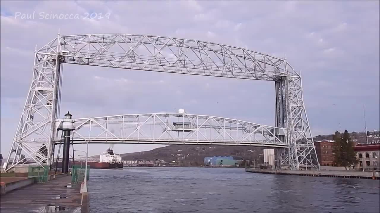 American Spirit Arrives to load ore at CN