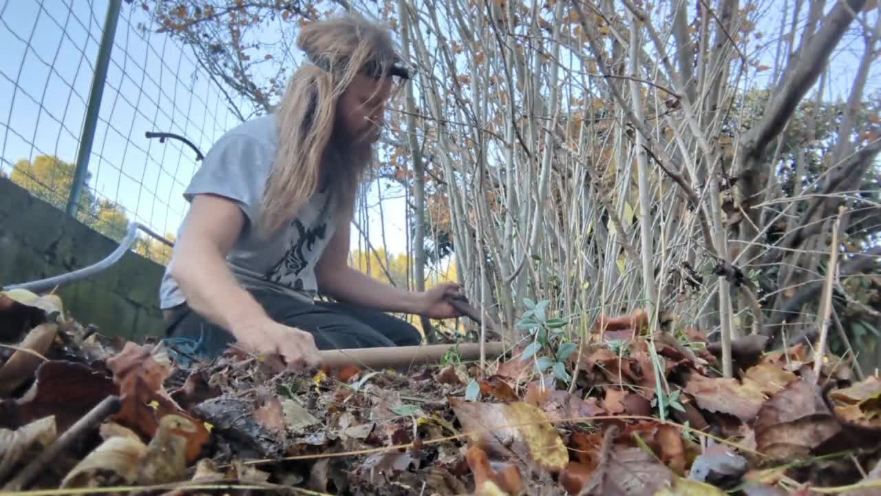 2022-12-07 (2) - on déterre le corps - Twitch Decheterie