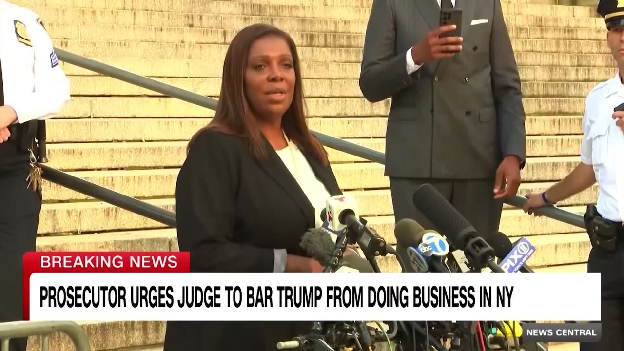 Judge rebuts attacks from Trump's attorney in $250M civil case