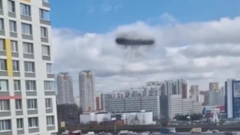 Τεράστιος κύκλος μαύρου καπνού, τρόμαξε τους κατοίκους της Μόσχας