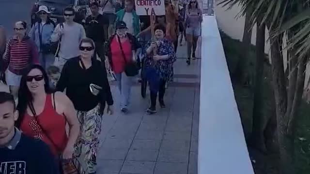Argentina Protests COVID Shot Mandates & Passes