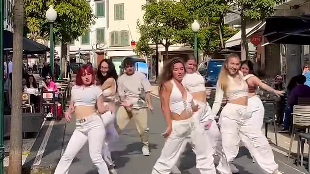 Did the man stopped breathing? 😂 #danceshorts #gasolina do follow and like