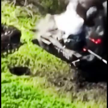 Uncommon footage of a FGM-148 Javelin launch of the 59th Motorized Brigade of the Ukrainian Army