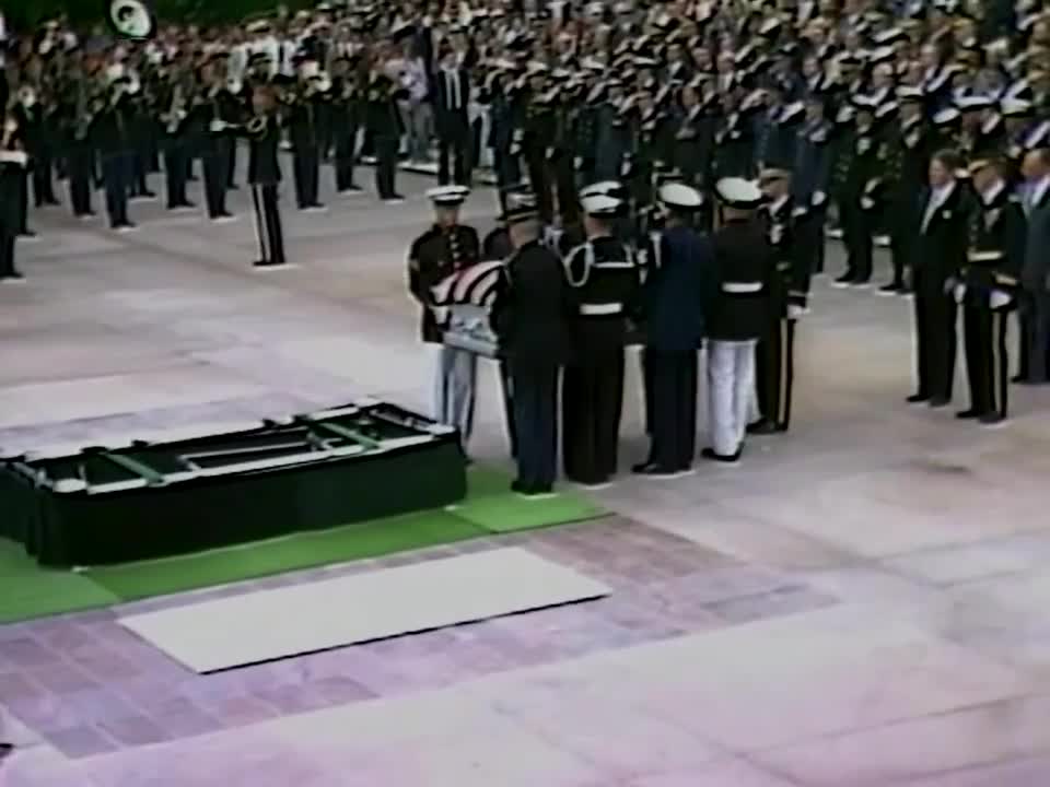 Historic Footage of the Tomb of the Unknown Soldier_ Vietnam War_3