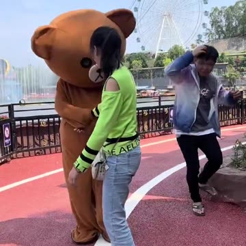 Funny bear short video