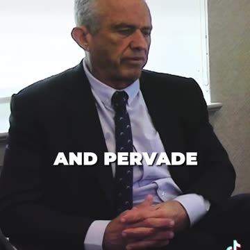 RFK Jr. discusses how the CIA, Government & News Agencies work together using Propaganda