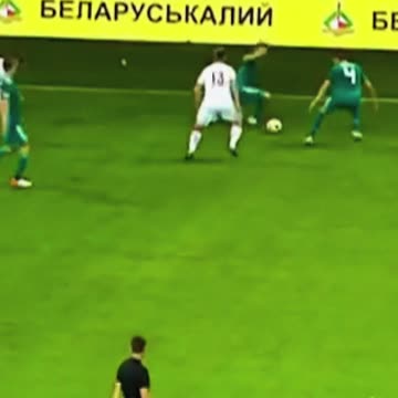 Joshua Kimmich 🇩🇪 c'est un maestro sur le terrain.