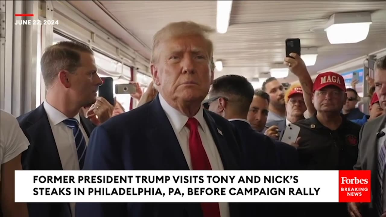 Trump Meets With Supporters At Philly Cheesesteak Shop, Talks About Debate And VP Choice