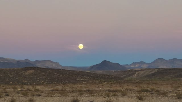 Arizona Moonrise