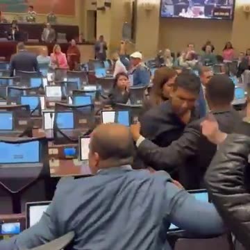Miguel Polo Polo y David Racero casi se van a los golpes en el Congreso
