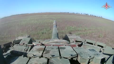deNAZIfication - Coordinated and precise: a tank unit in action