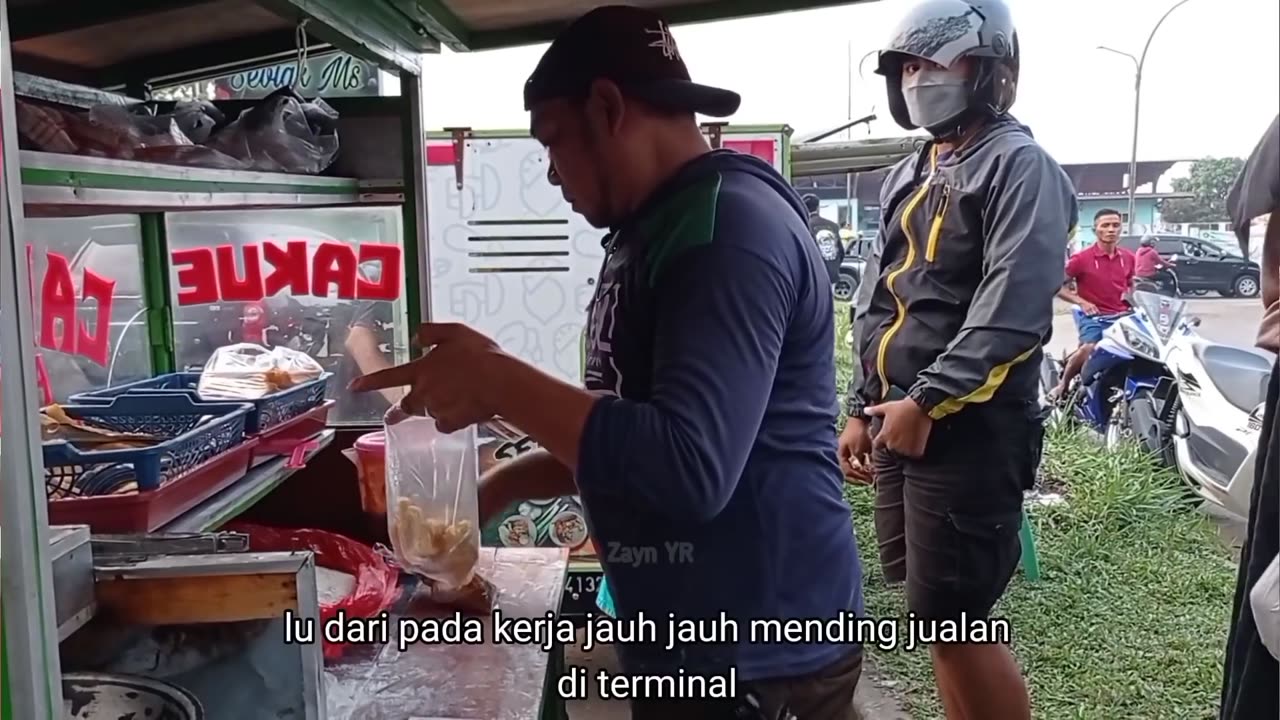 USAHA INGIN MENYENANGKAN ORANG TUA PEREMPUAN YANG DISAKITKAN DITINGGAL KAWIN BAPAK