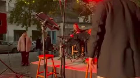 ΤΑ ΣΠΑΡΓΑΝΑ ΓΙΑ ΤΟΝ ΧΡΙΣΤΟ ΕΛΑΤΕ ΟΛΕΣ ΣΑΣ ΕΔΩ