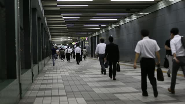 Airport People Crowding