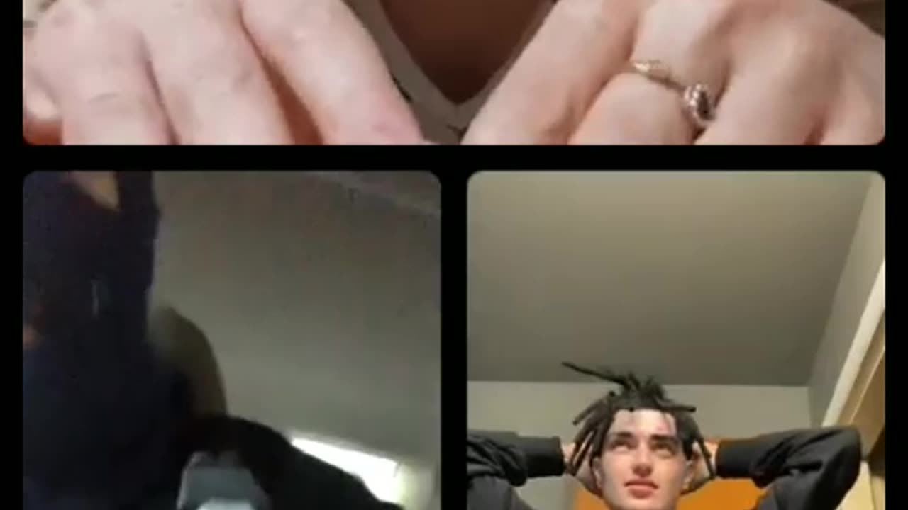 Wyezy went live with a guy who show a gun 🔫 oh my