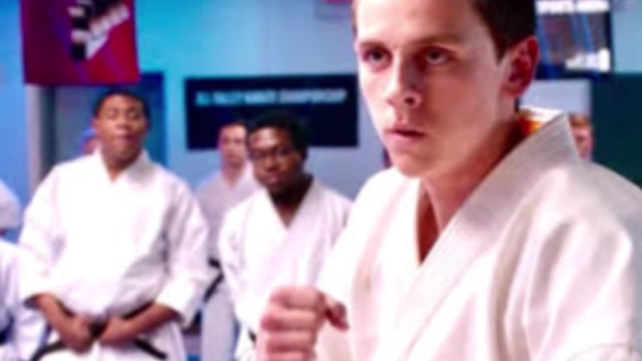 O CAMPEÃO MAIS FORTE DE COBRA KAI É O FALCÃO?