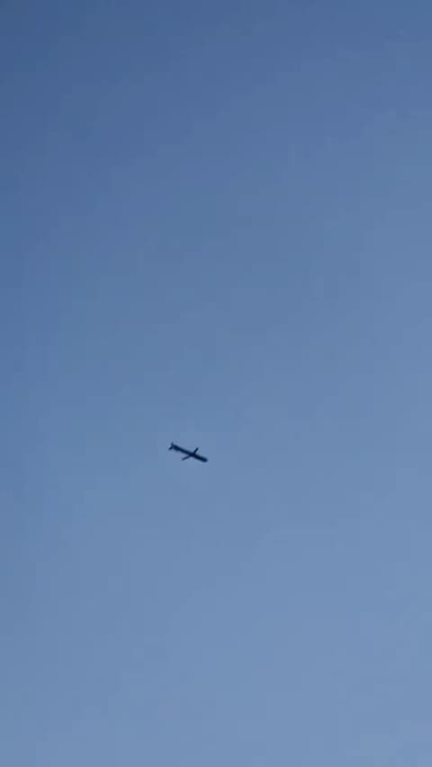 Russian Cruise Missiles Tearing Through Skies Over Eastern Ukraine