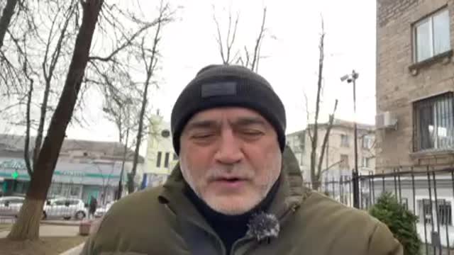 Ieși de pe internet! Pune mâna pe carte!