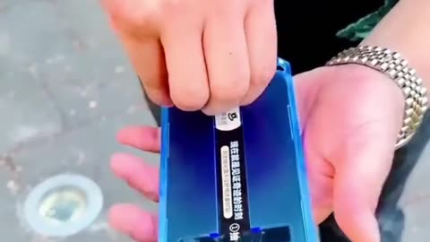 Screen protector applying technique on road.😱 #shorts #viral