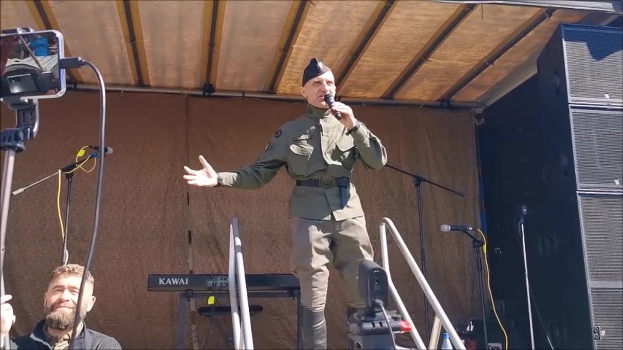 Soldat WOJCIECH OLSZANSKI, PL - FÜNF-LÄNDER-DEMO FÜR FRIEDEN IN EUROPA, PORAJOW, PL, 01 05 2023