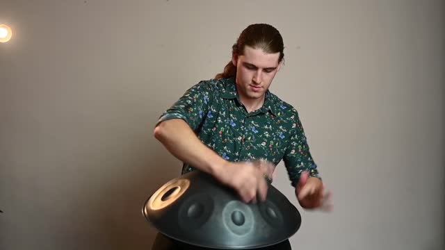 Ben On The Pan - In Orbit (First Steps EP) Live Handpan/Hangdrum