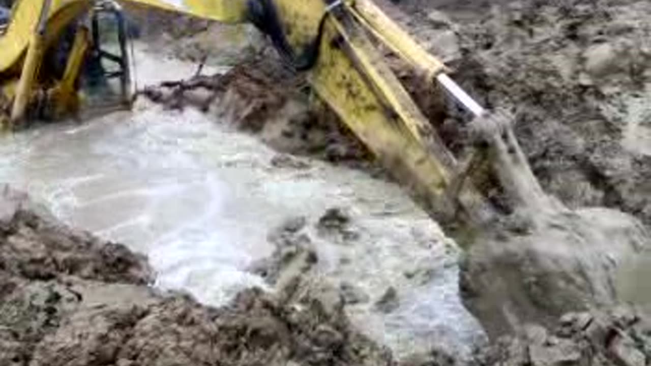Excavator work in difficult conditions